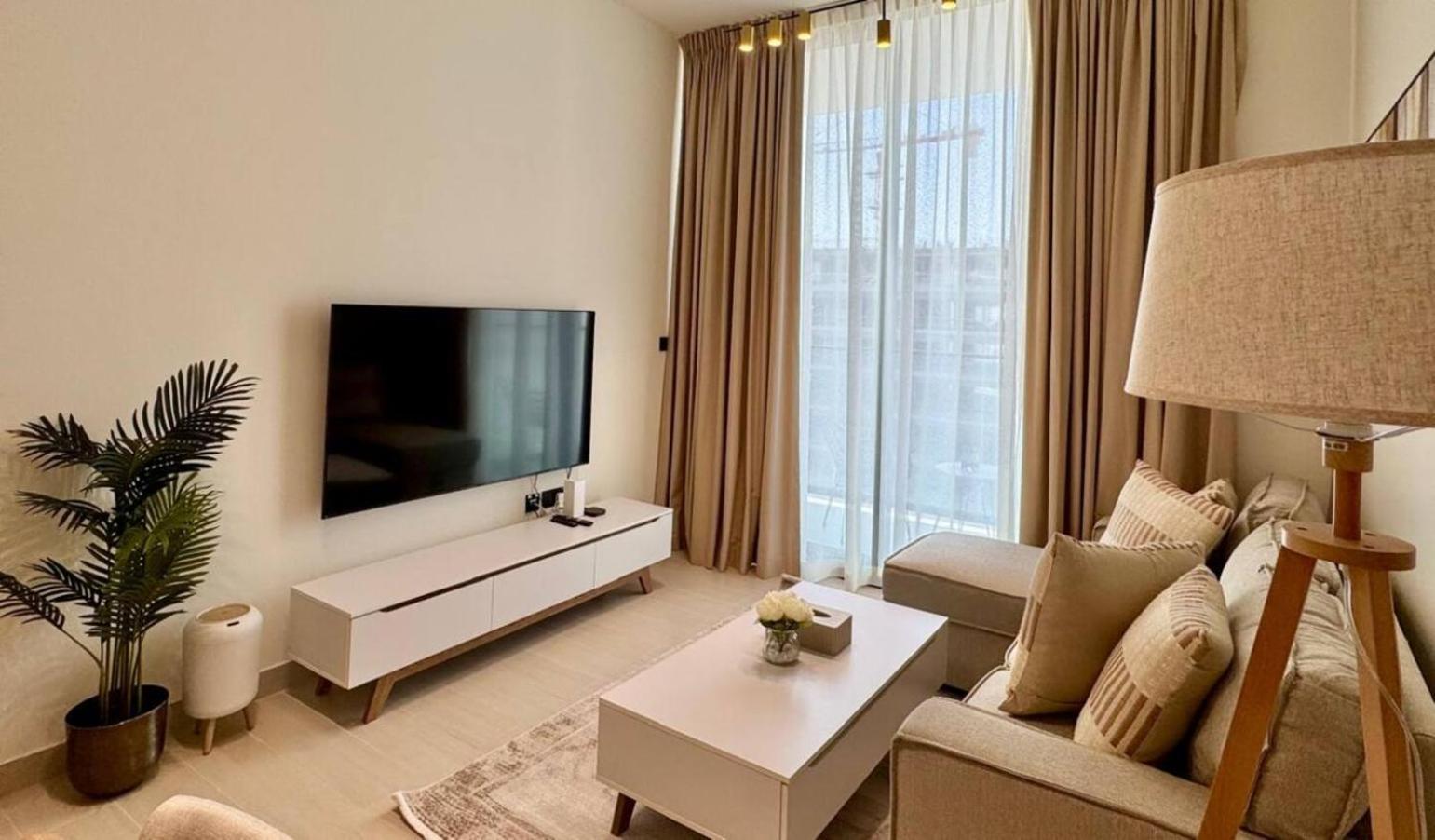 Modern 1-bedroom Haven With Soothing Interiors * Dubai