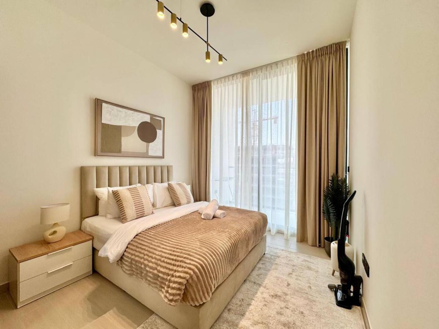 Modern 1-bedroom Haven With Soothing Interiors Apartment